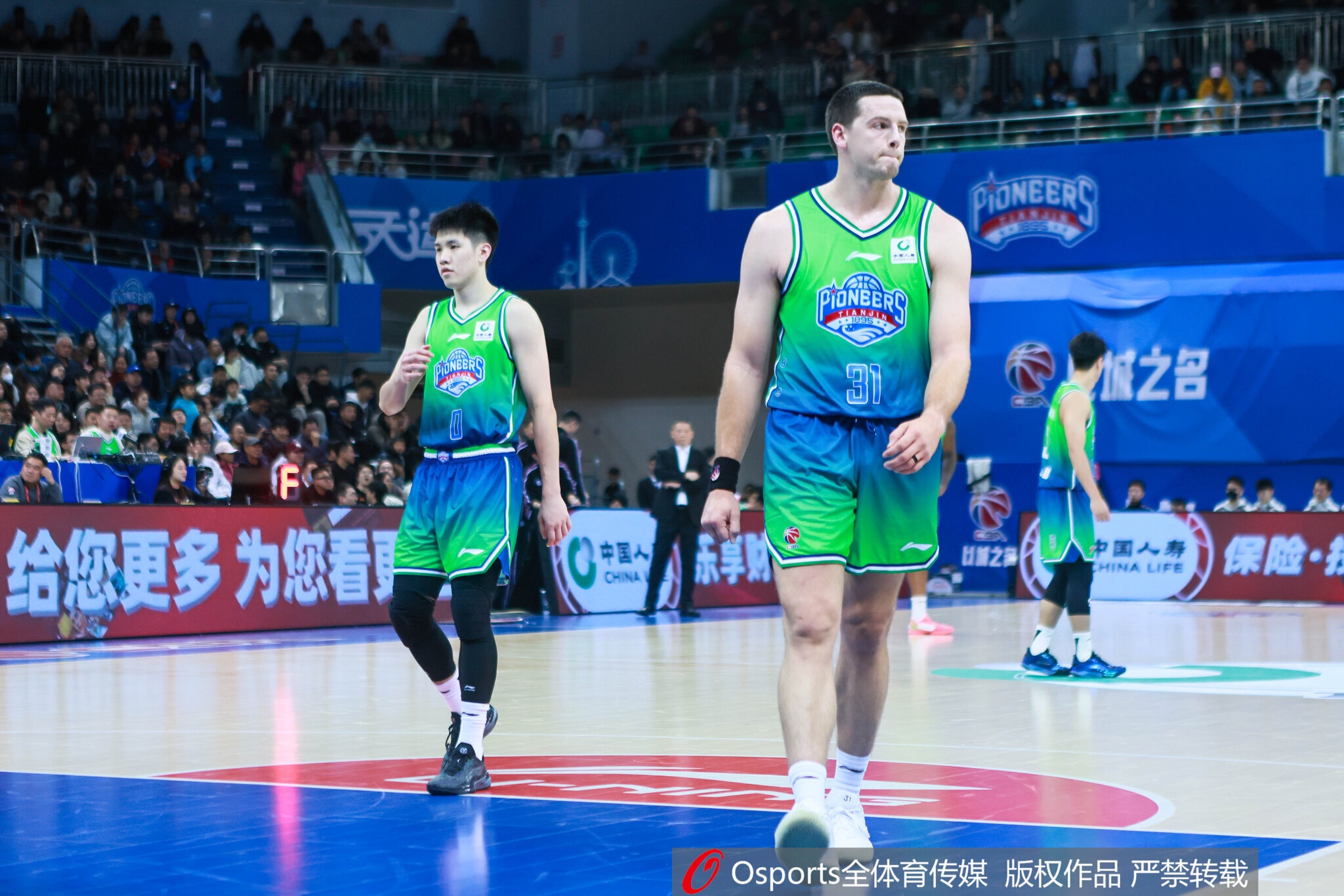 乐鱼体育APP-一点状态没得呀！大卫·詹姆斯半场4中0一分未得 正负值-12